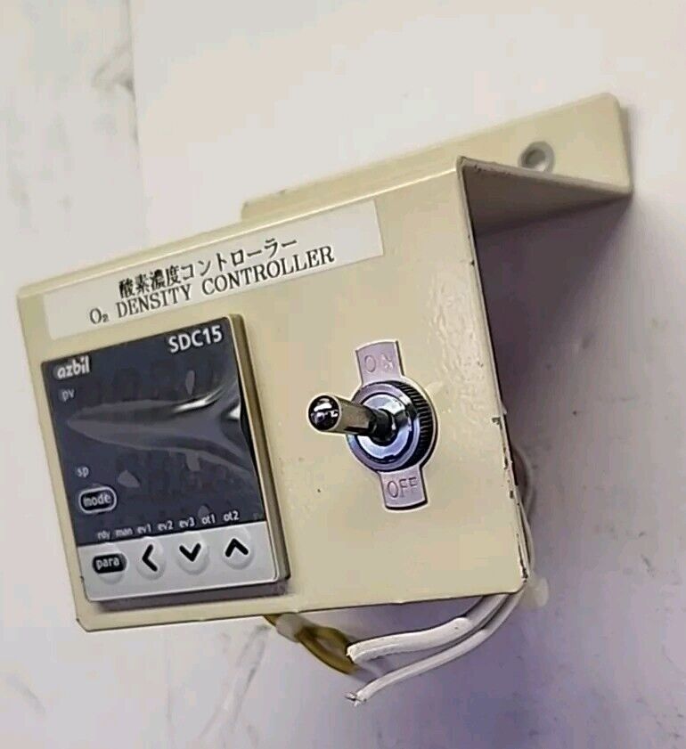 AZBIL SDC15 Temperature Controller 100-240 VAC Free Shipping