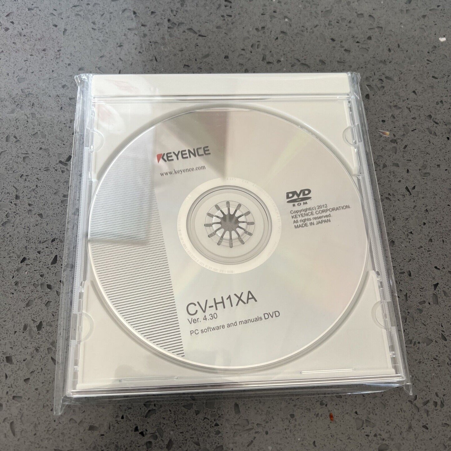 NEW KEYENCE CV-X302F Vision Controller W/ CV-H1XA Software w/ warranty