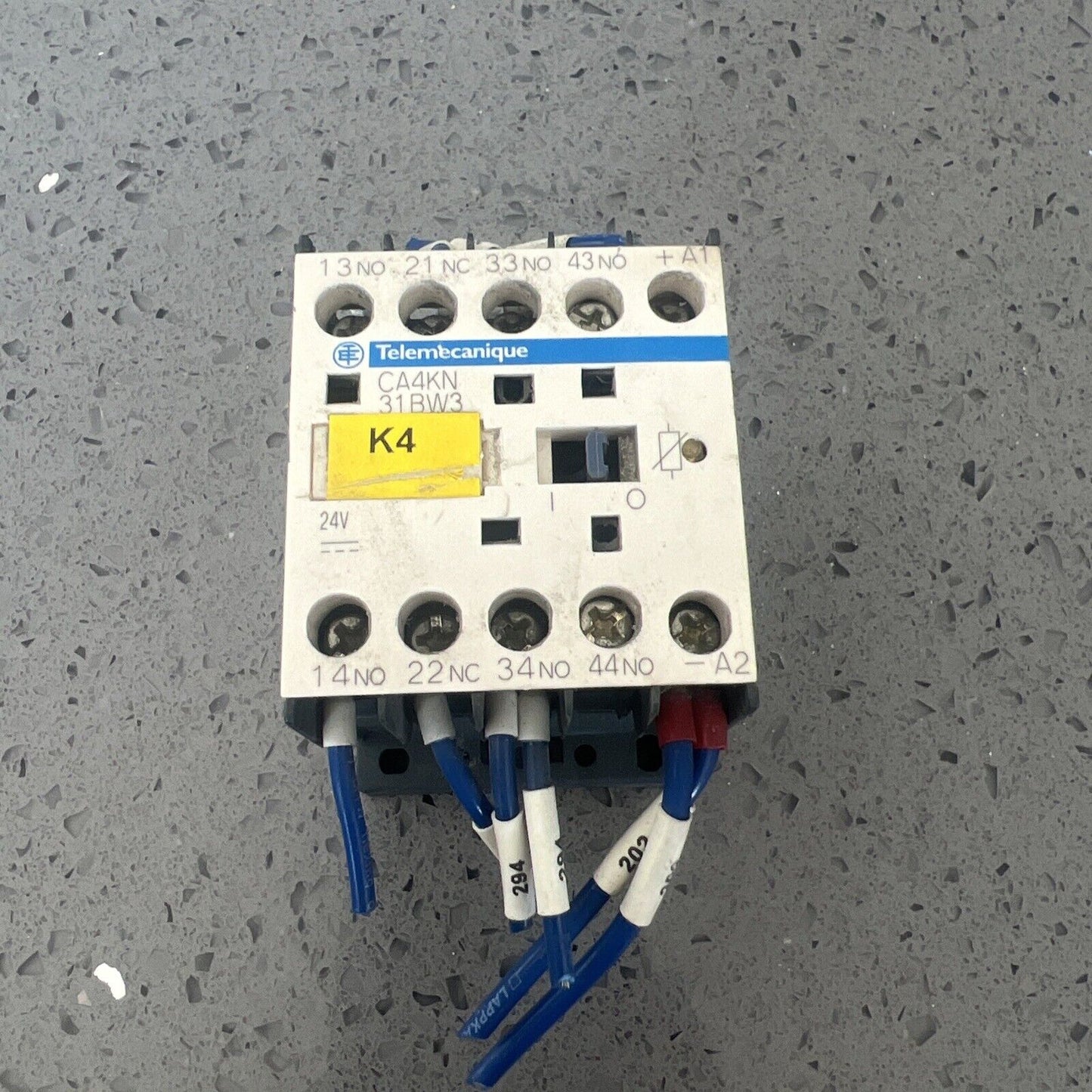 Used Schneider Electric CA4KN 31BW3 Contactor with warranty Free Shipping