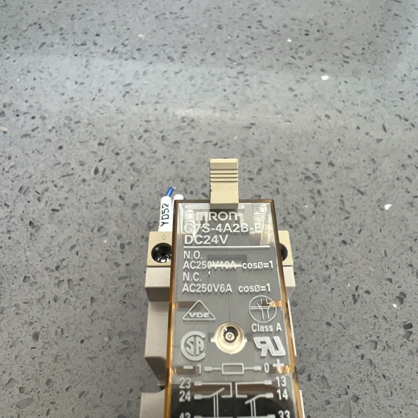 UsedOMRON G7S-4A2B-E DC24V RELAY WITH BASE P7S-14F-END w/ warranty