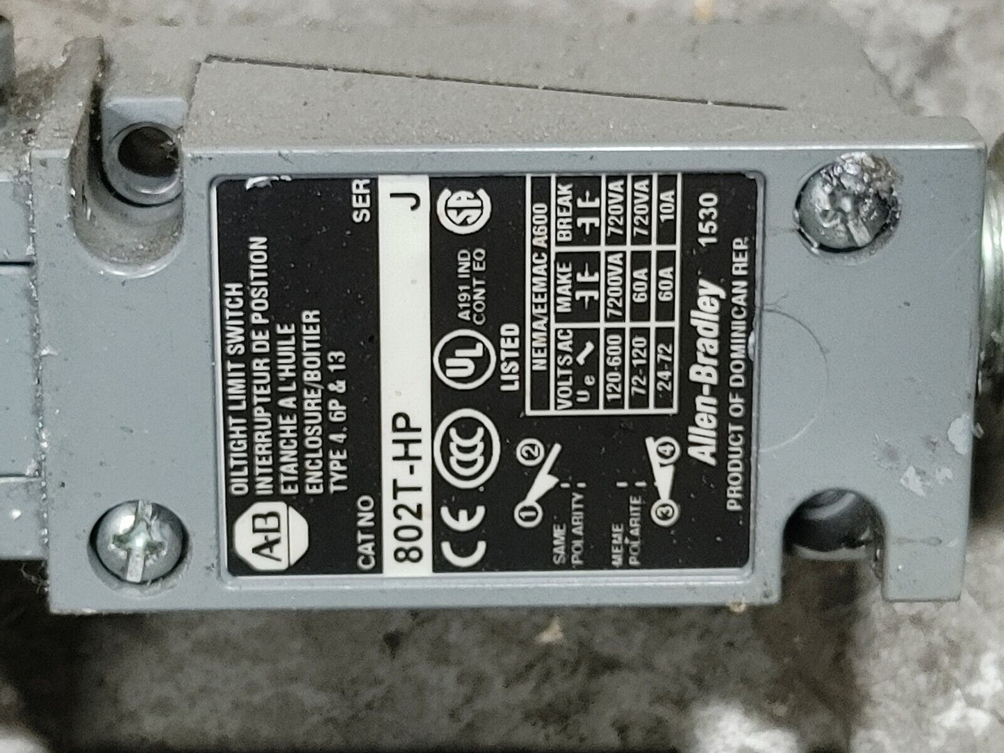 2 Pcs Allen Bradley 802T-HP Series J Limit Switch, 10A, 600Vac, 720Va - USED