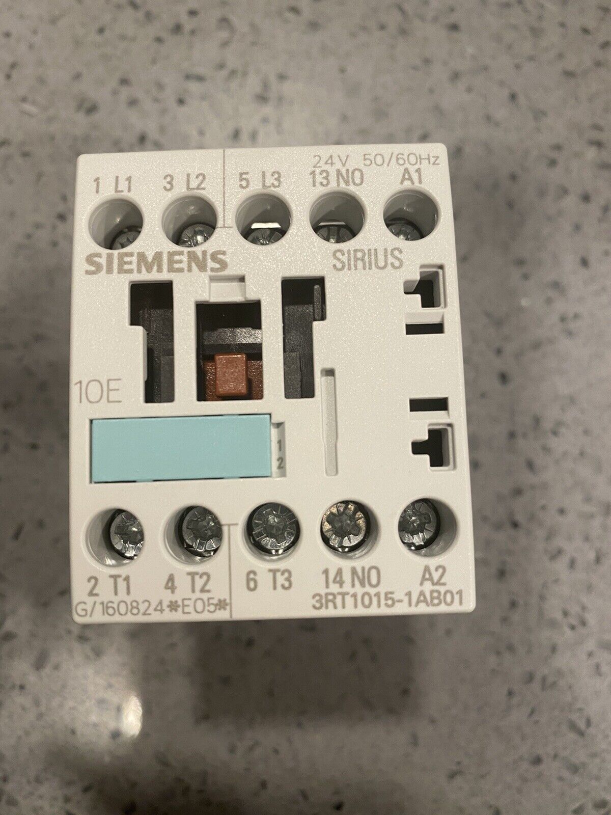 Used Siemens 3RT1015-1AB01 * AC24V* 50/60Hz w/ warranty