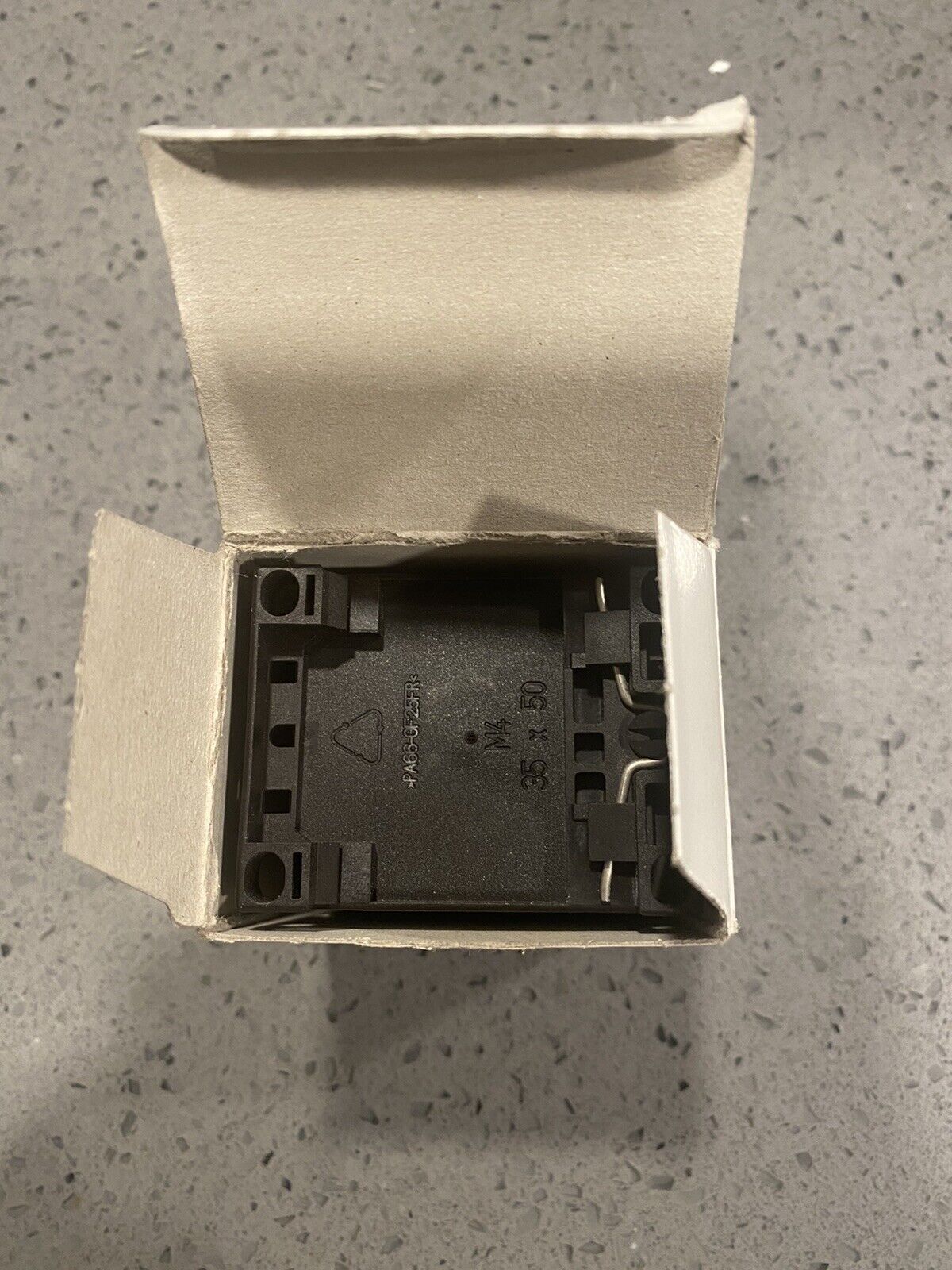 Used Siemens 3RT1015-1AB01 * AC24V* 50/60Hz w/ warranty
