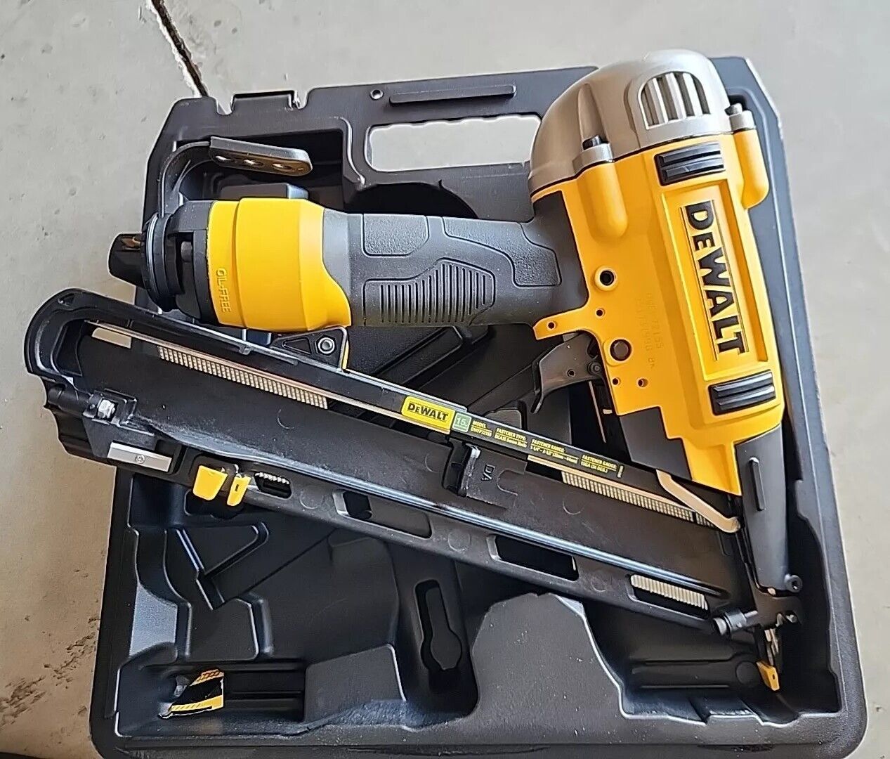 DEWALT DWFP72155 15 Gage Precision Point Angle Finish Nailer with Case Free Ship