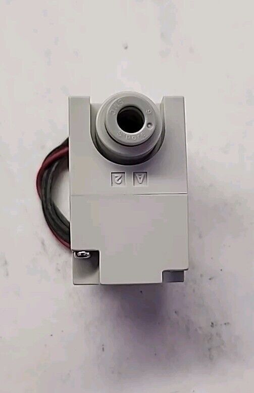 SMC VQ21A1-5G-C6 Solenoid Valve NEW Free Shipping