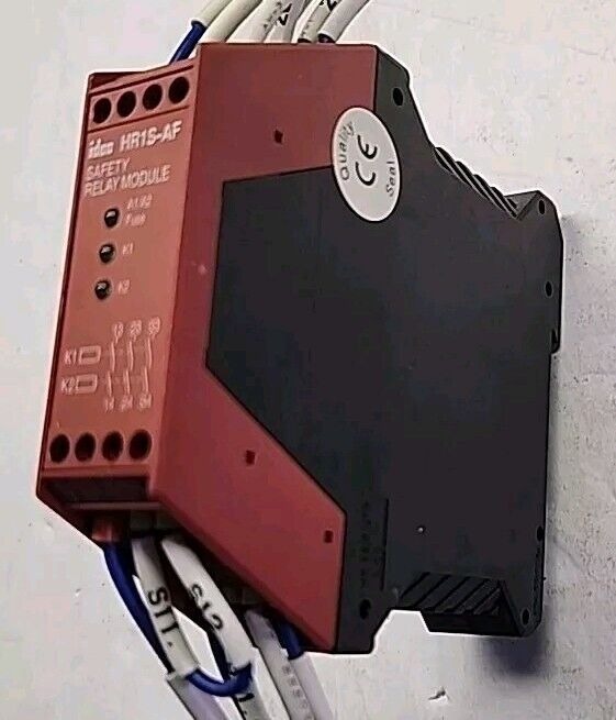 IDEC HR1S-AF5130 [Used] 24V AC/DC Safety Relay Module - Free Shipping