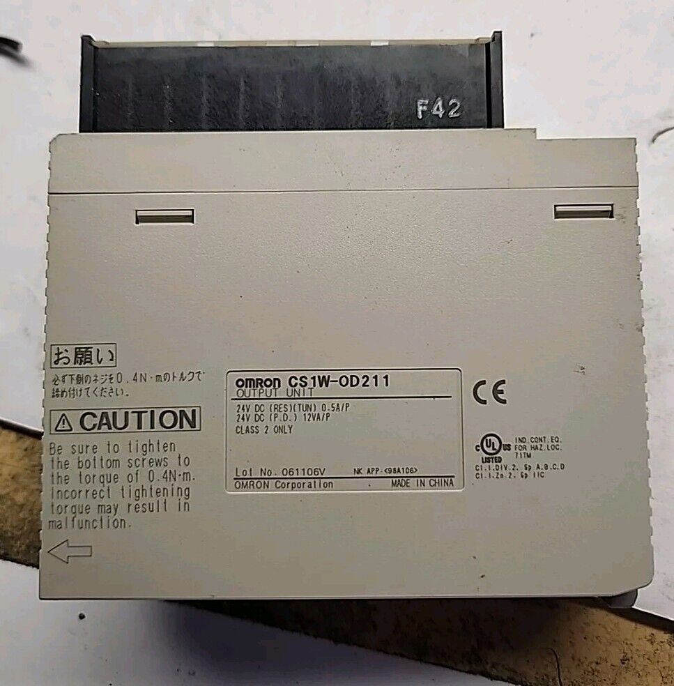 Omron PLC CS1W-OD211 Output Unit Free Shipping