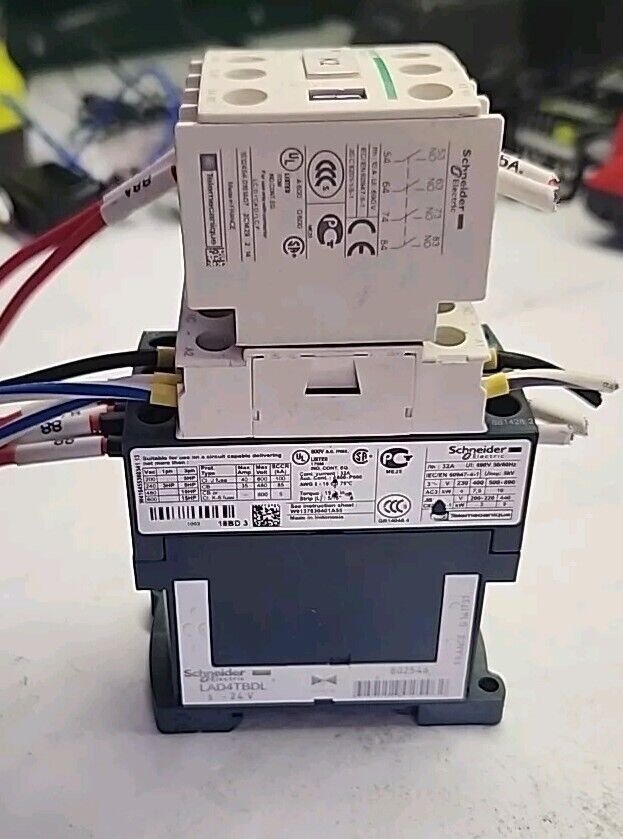 Schneider Electric LAD4TBDL Contactor Block w/LADN40 4 Pole Relay Module