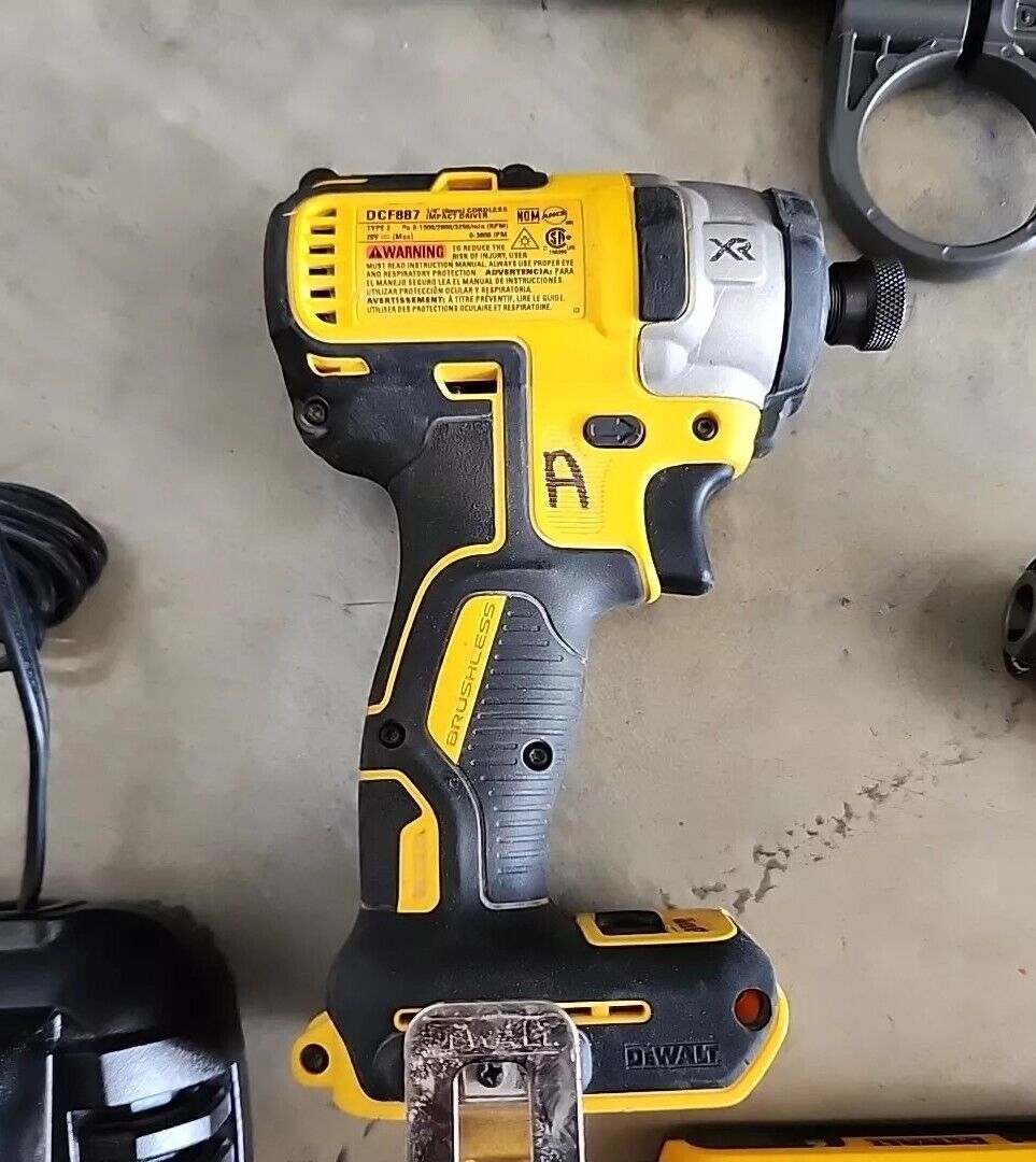 DeWalt DCK2100D1T1 20V Flexvolt Hammer Drill Driver Combo Kit 2aH Free Shipping