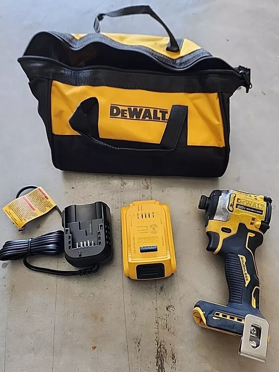 DEWALT DCF850P1 20V MAX Li-Ion 1/4" Driver Kit, 5aH Battery, Charger, Bag