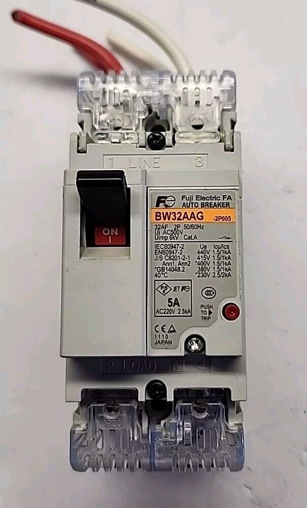 BW32AAG-2P005, 5 Amp, Fuji Circuit Breaker, 220VAC, With Auxillary Free Shipping