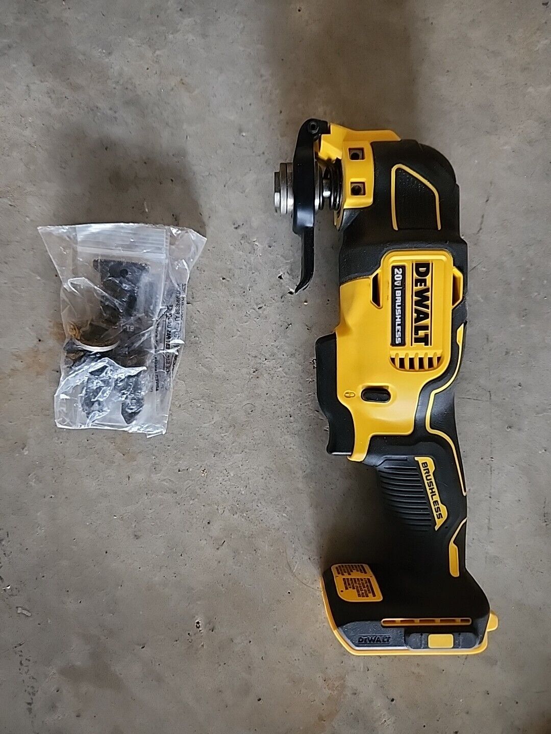 DEWALT Atomic DCS354B 20-Volt MAX Oscillating Multi-Tool + 2 blades Free Ship