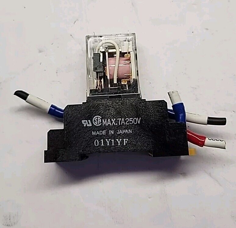 Omron Relay MY2N with base 01Y1YF - Free Shipping