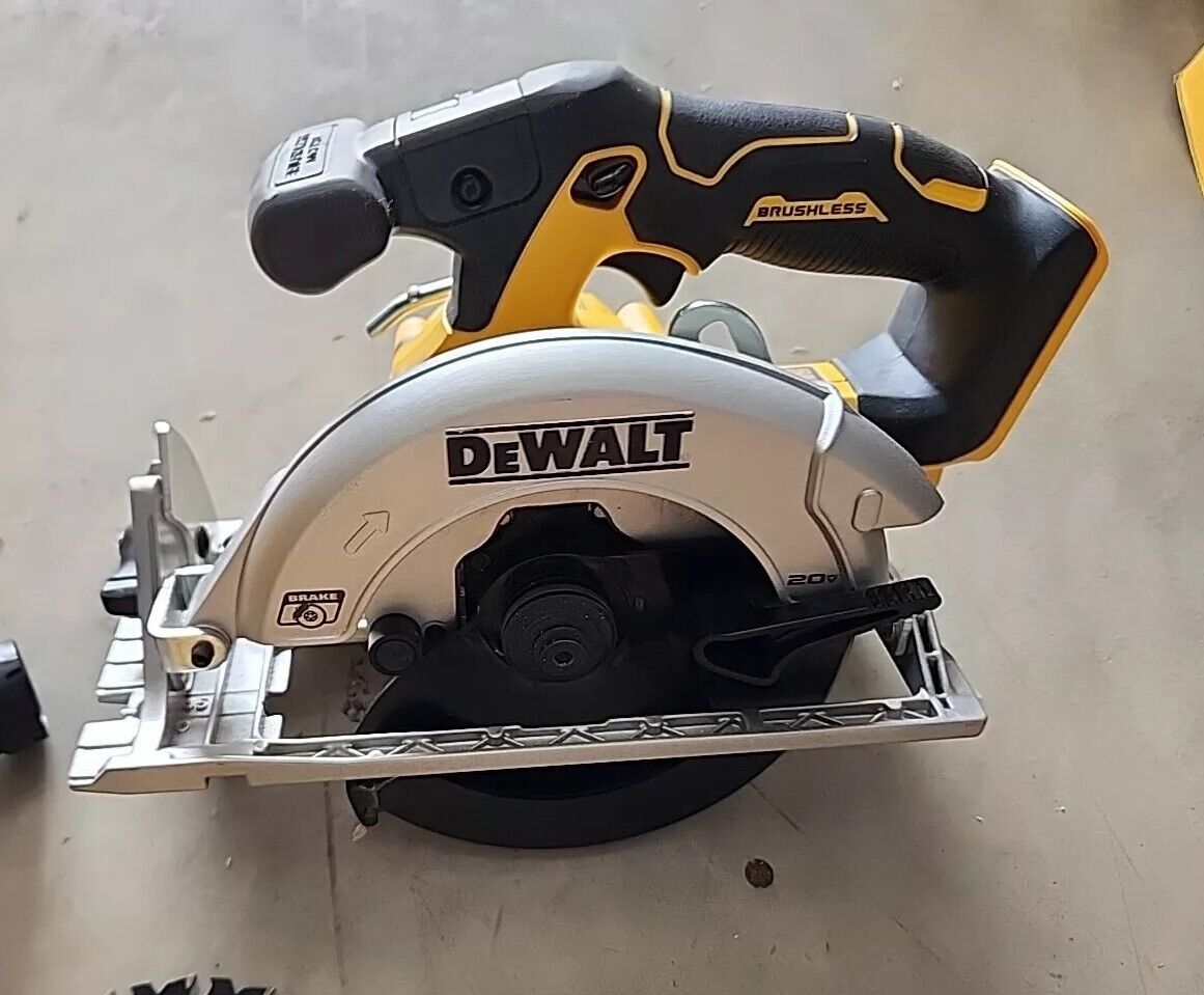 DEWALT DCS565B 20V MAX Brushless 6 1/2" Circular Saw. Tool Only Free Shipping