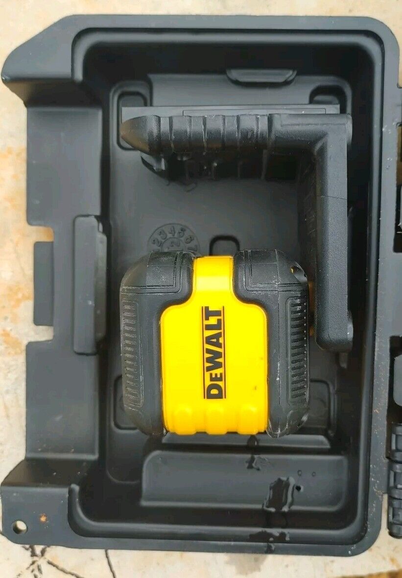 DEWALT DW08802  Cross Line Laser Level W/Batteries and Case - Free Shipping