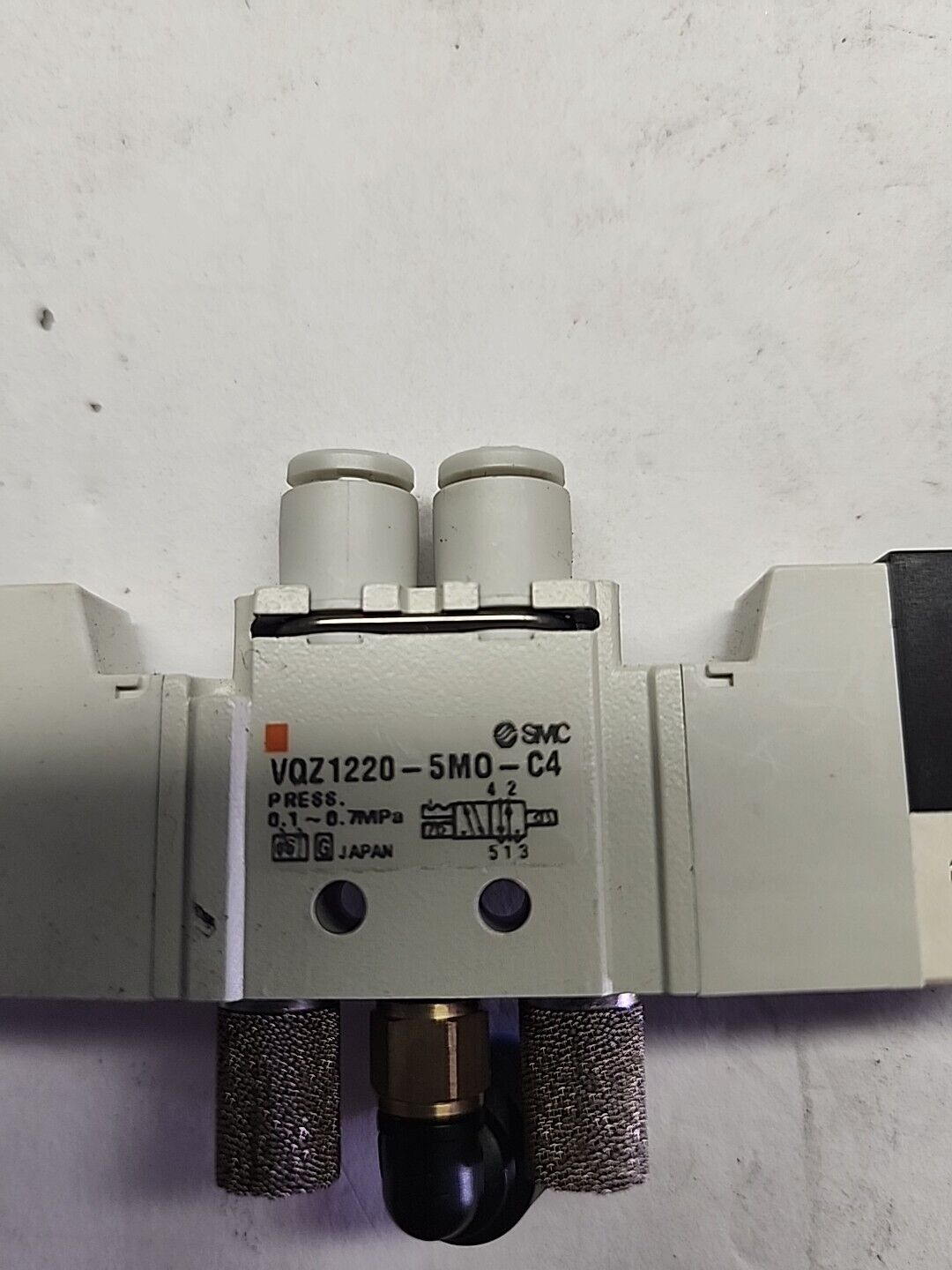 SMC solenoid valve VQZ1220-5MO-C4 - Free Shipping