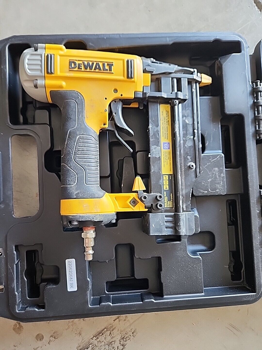 DEWALT DWFP2350K 23-Gauge 2-Inch Pin Nailer with Case Free Shipping