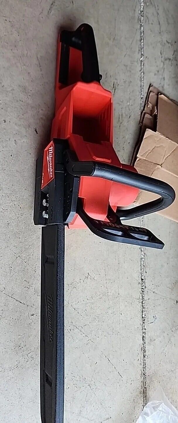 Milwaukee 2727-20 M18 FUEL 16" Chainsaw - Red - with Warranty & Free US Shipping