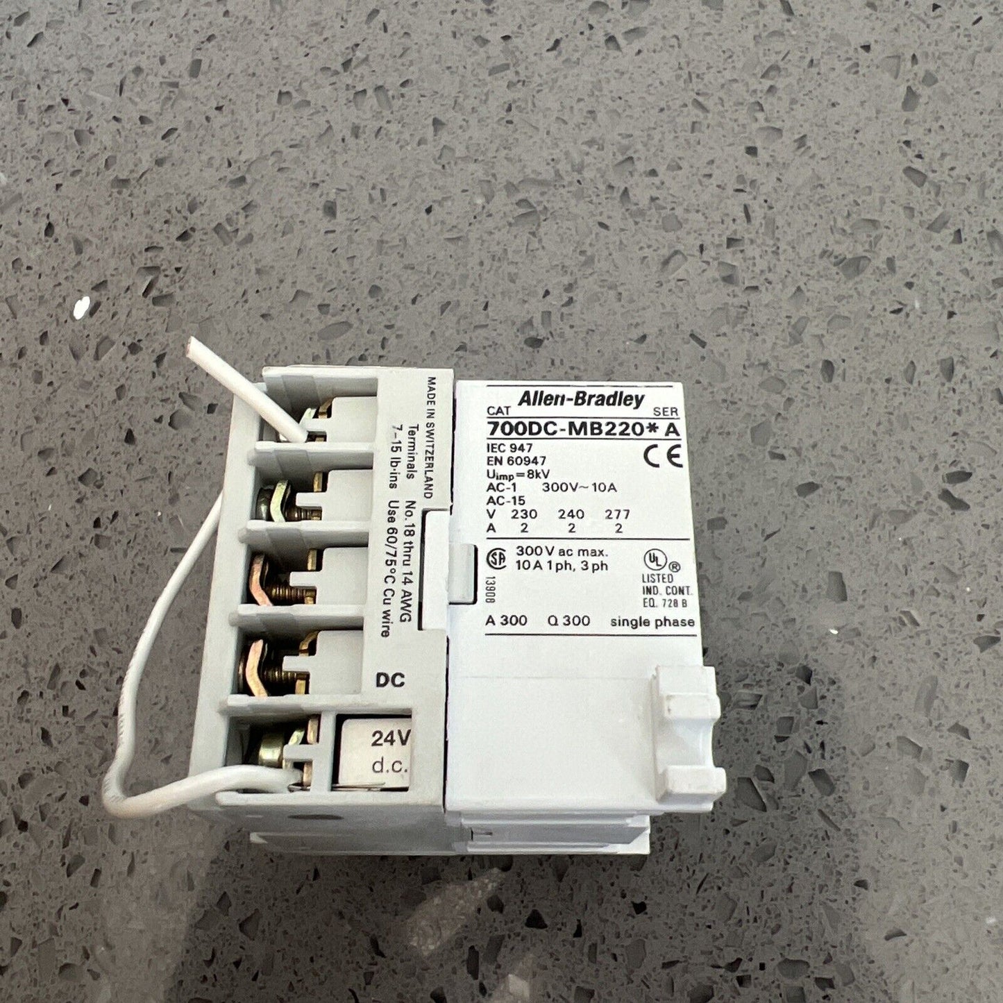 ALLEN-BRADLEY 700DC-MB220 CONTACT RELAY w/warranty