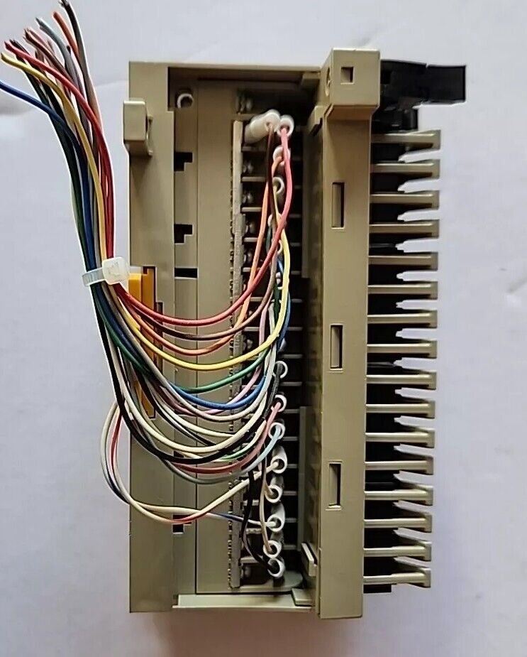 OMRON G70D-VSOC16 Relay Terminal Block 24VDC G6D Relays