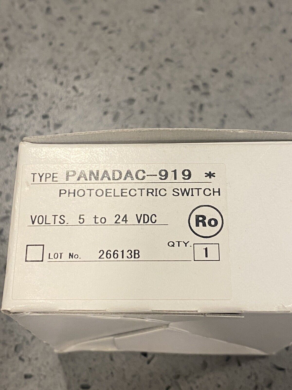 New Panasonic photoelectric switch PANADAC-919T w/ warranty