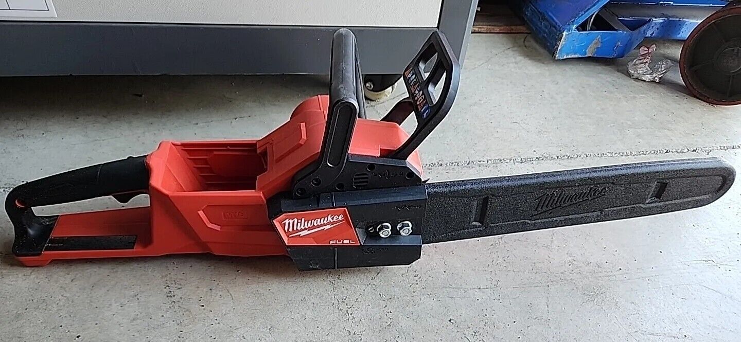 Milwaukee 2727-20 M18 FUEL 16" Chainsaw - Red with Warranty & Free Shipping