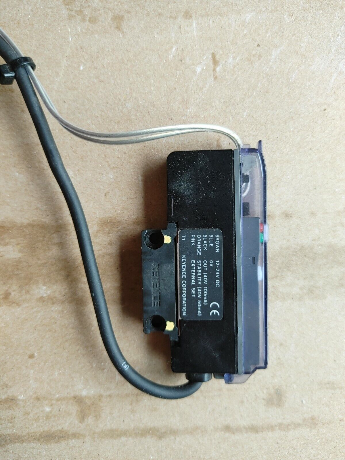 Keyence -- PS-T1 Photoelectric Amplifier Sensor