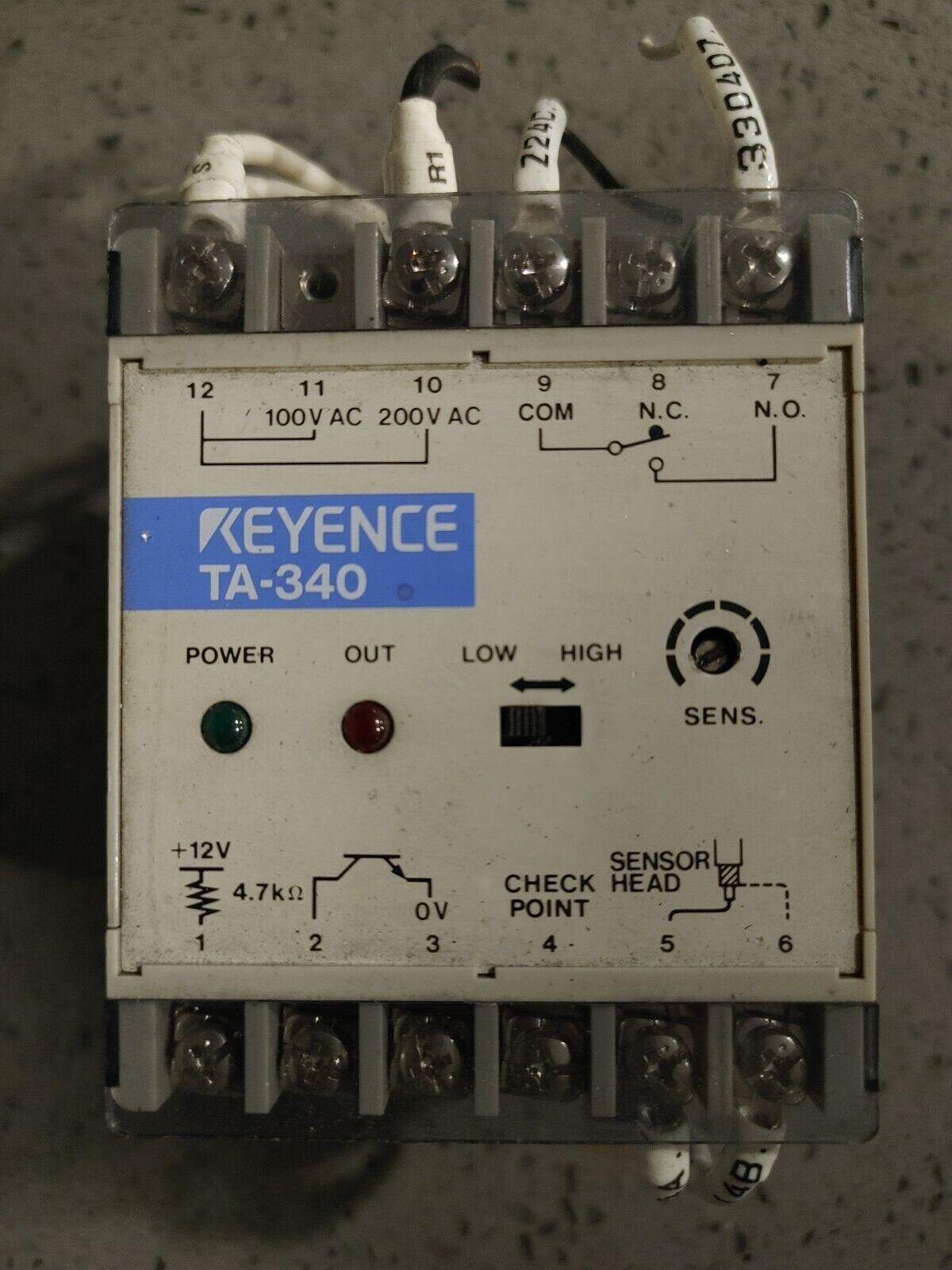 Keyence Model TA-340 Amplifier TH-105 Applicable Sensor w/warranty