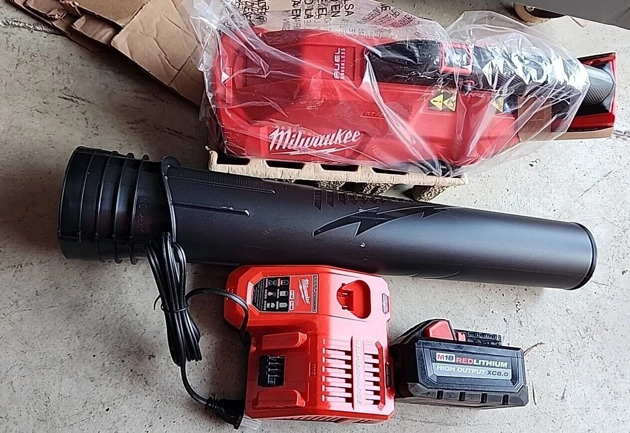 Milwaukee 2724-21HD M18 FUEL Lithium-Ion Cordless Blower Kit (8Ah) Free Shipping