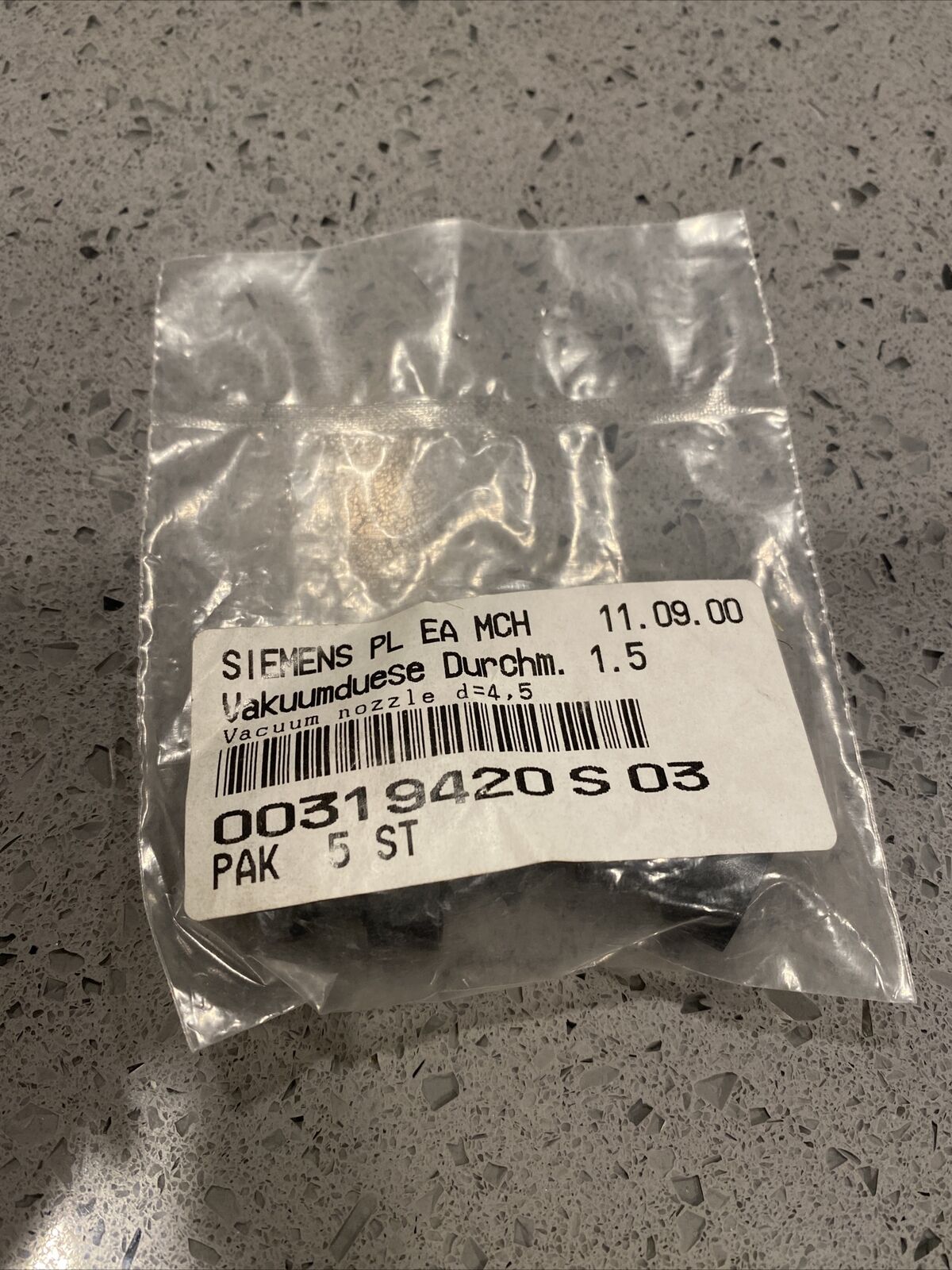 New Siemens Vacuum Nozzle 00319420S03 pack of 5 w/ warranty