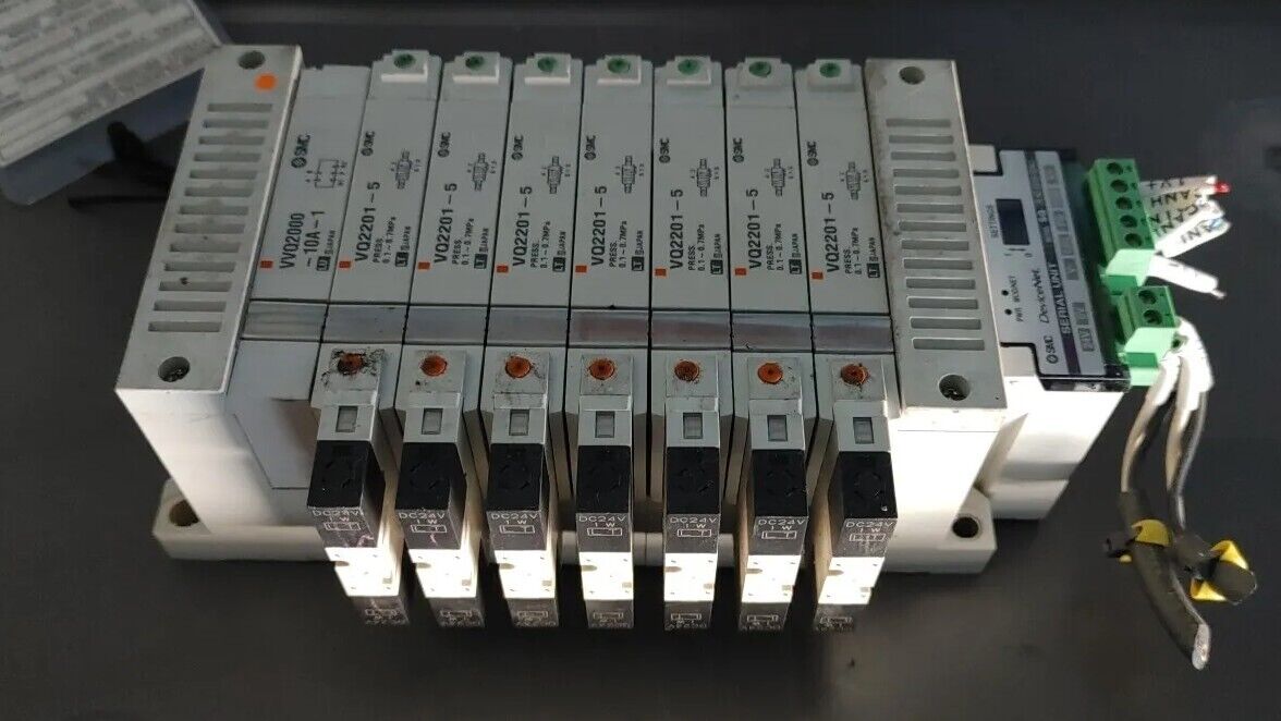 SMC EX120-SDN1 Serial Interface Unit SQ w/ (8) Solenoid Valves 24VDC Valve