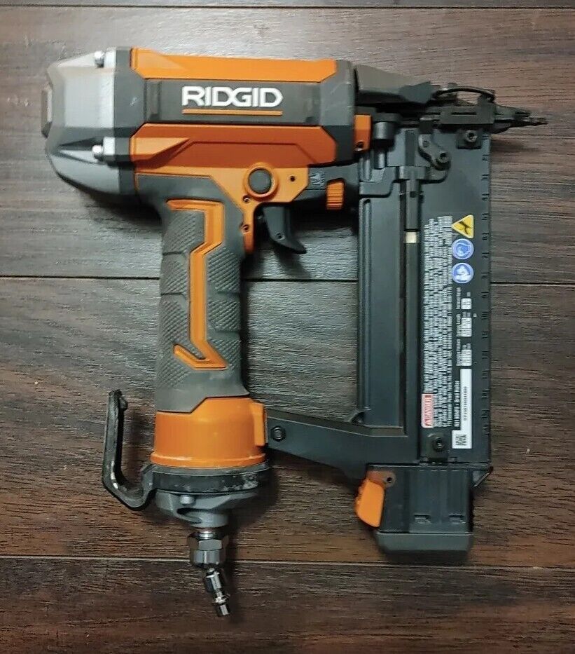 Ridgid R213BNF3 Clean Drive 18-Gauge 2-1/8" Brad Nailer & Case Free Shipping