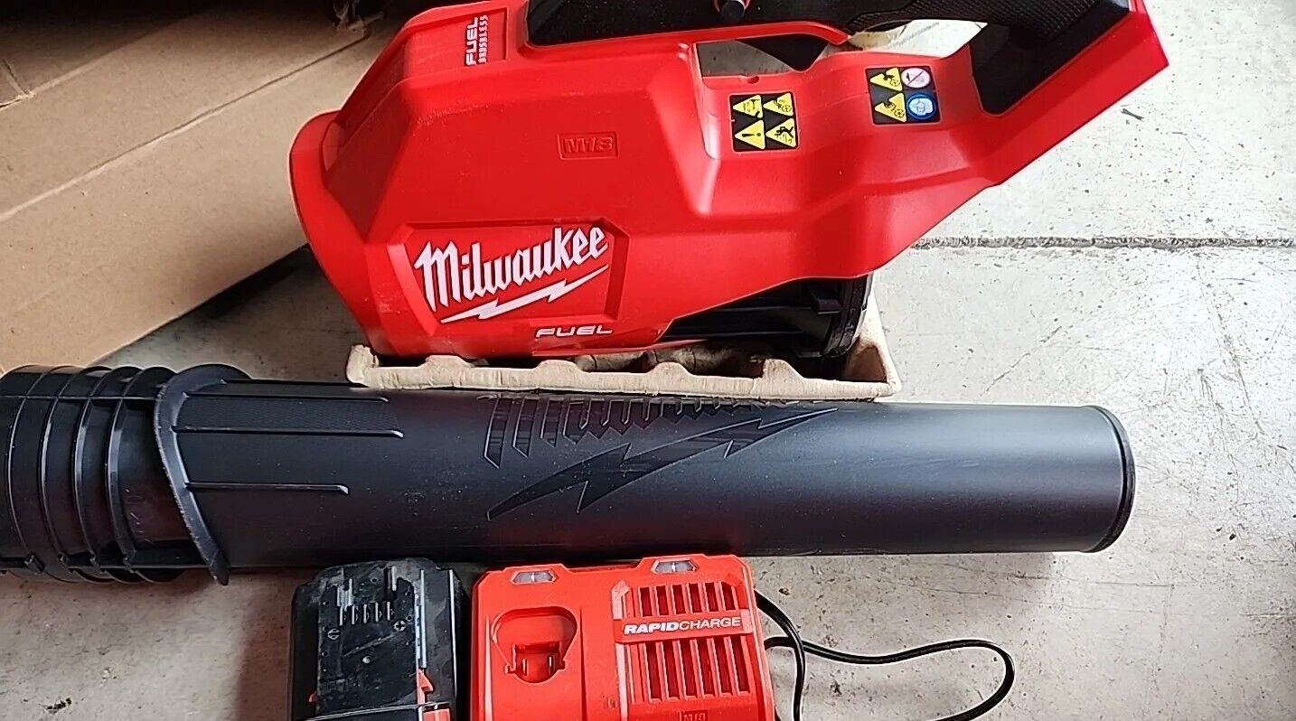 Milwaukee 2724-21HD M18 FUEL Lithium-Ion Cordless Blower Kit 8Ah Free Shipping