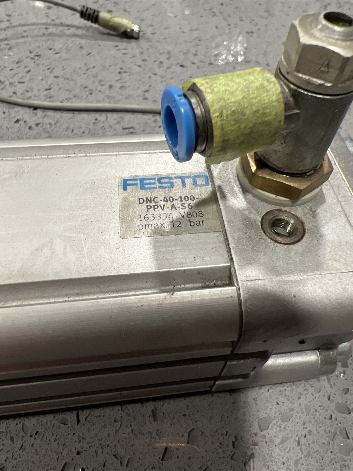 Festo DNC-40-100-PPV-A-S6 FESTO pneumatic cylinder with warranty Free Shipping