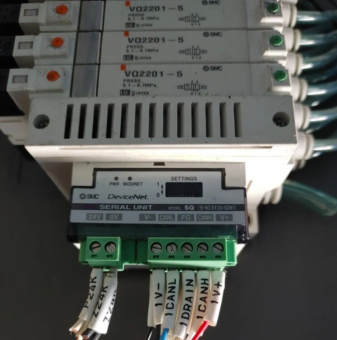 SMC EX120-SDN1 Serial Interface Unit SQ w/ (8) Solenoid Valves 24VDC Valve