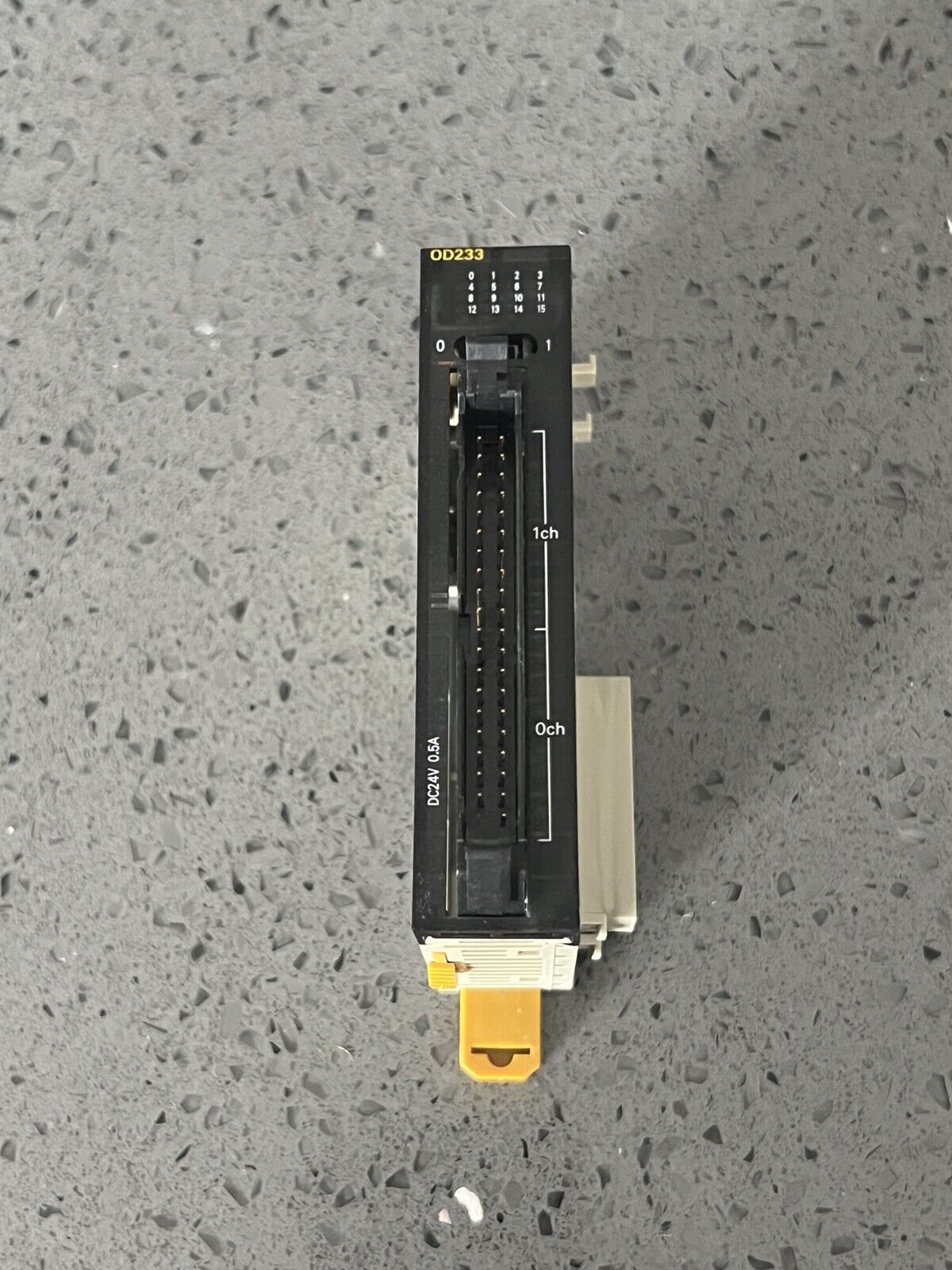 Omron CJ1W-OD233 Output Module w/warranty