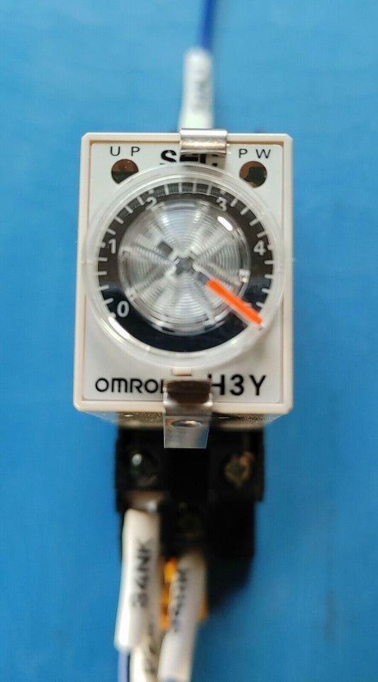 Omron Timing Relay H3Y-2 w/ Base, 0 - 5 Sec, 24VDC, Warranty